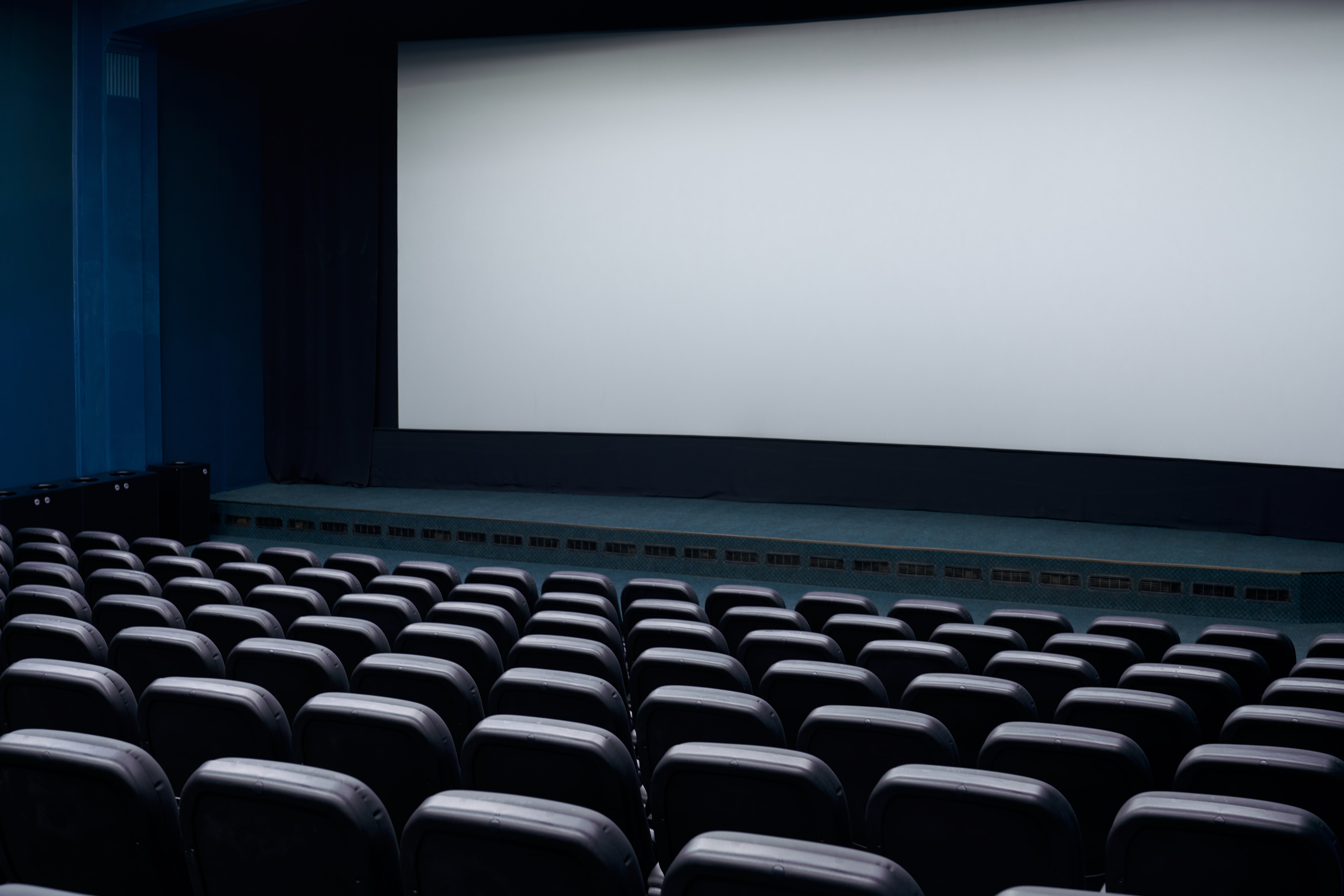 empty-movie-theater-2022-03-31-07-13-29-utc-min